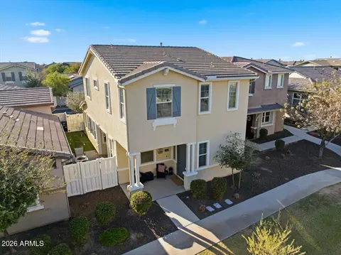 2245 S Wallrade Ln, Gilbert, AZ 85295