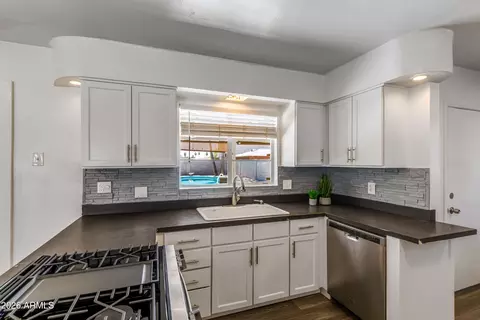 1807 E San Miguel Ave, Phoenix, AZ 85016 photo 10