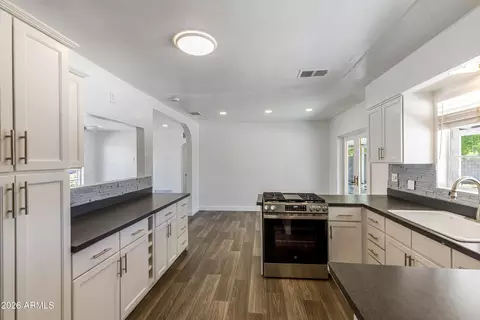 1807 E San Miguel Ave, Phoenix, AZ 85016 photo 8