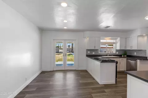 1807 E San Miguel Ave, Phoenix, AZ 85016 photo 7