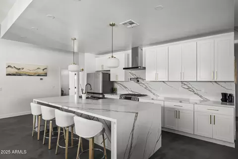 Kitchen - 1211 E Hayward Ave, Phoenix, AZ 85020 photo 7 of 19