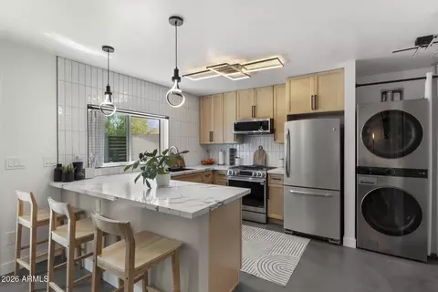 Kitchen - 1211 E Hayward Ave, Phoenix, AZ 85020 photo 1 of 19