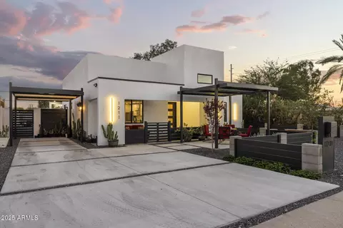 1211 E Hayward Ave, Phoenix, AZ 85020