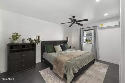 Bedroom - 1211 E Hayward Ave, Phoenix, AZ 85020 photo 8 of 9