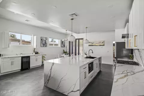 Kitchen - 1211 E Hayward Ave, Phoenix, AZ 85020 photo 6 of 19
