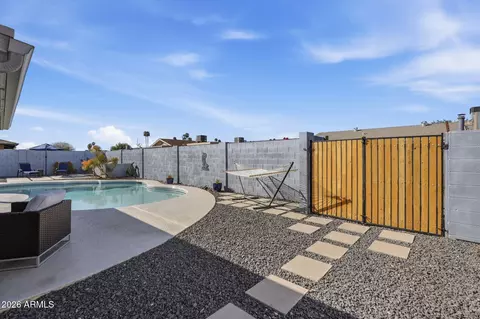 Exterior - 1870 E Tulane Dr, Tempe, AZ 85283 photo 2 of 4