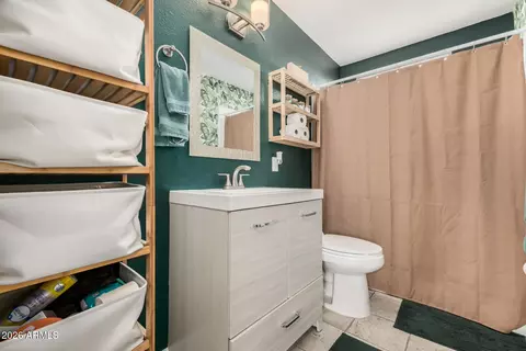 Bath - 3429 Everett Dr, Phoenix, AZ 85032 photo 2 of 2