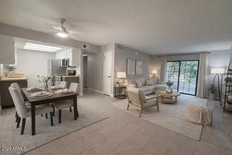 3119 W Cochise Dr #113, Phoenix, AZ 85051