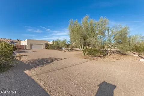 Exterior - 304 E Mckellips Blvd, Apache Junction, AZ 85119 photo 14 of 18