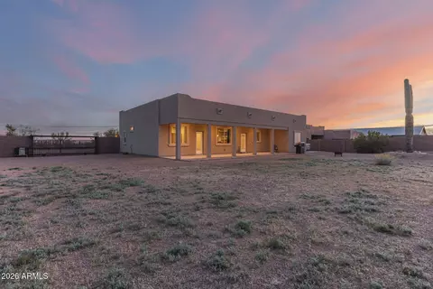 Exterior - 304 E Mckellips Blvd, Apache Junction, AZ 85119 photo 5 of 18