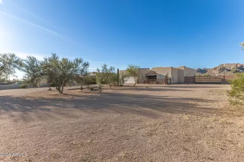 Exterior - 304 E Mckellips Blvd, Apache Junction, AZ 85119 photo 16 of 18