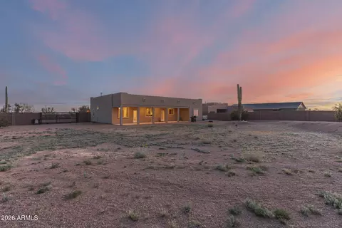 Exterior - 304 E Mckellips Blvd, Apache Junction, AZ 85119 photo 6 of 18