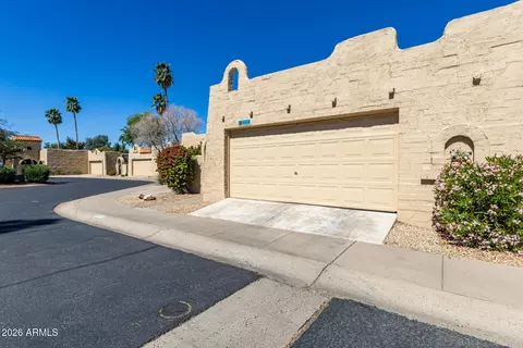 Exterior - 3004 W Phelps Rd, Phoenix, AZ 85053 photo 3 of 10