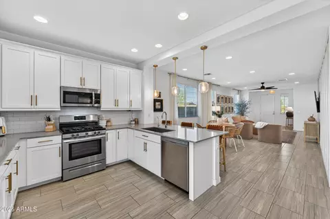 Kitchen - 3048 E Pima Ave, Apache Junction, AZ 85119 photo 2 of 5