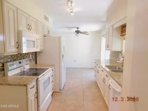 13606 N Redwood Dr, Sun City, AZ 85351