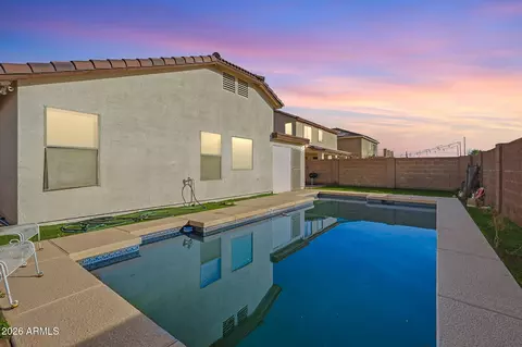 Exterior - 8109 W Globe Ave, Phoenix, AZ 85043 photo 5 of 5