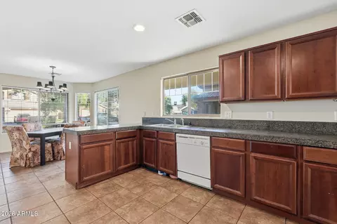 Kitchen - 8109 W Globe Ave, Phoenix, AZ 85043 photo 2 of 3