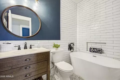 Bath - 2630 E Silverwood Dr, Phoenix, AZ 85048 photo 6 of 10
