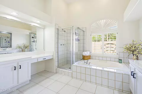 Bath - 2630 E Silverwood Dr, Phoenix, AZ 85048 photo 1 of 10