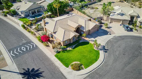 View/Area - 2630 E Silverwood Dr, Phoenix, AZ 85048 photo 2 of 8