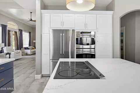 Kitchen - 2630 E Silverwood Dr, Phoenix, AZ 85048 photo 4 of 11