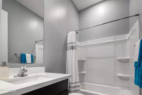 Bath - 3527 E Austin Dr, Gilbert, AZ 85296 photo 1 of 5