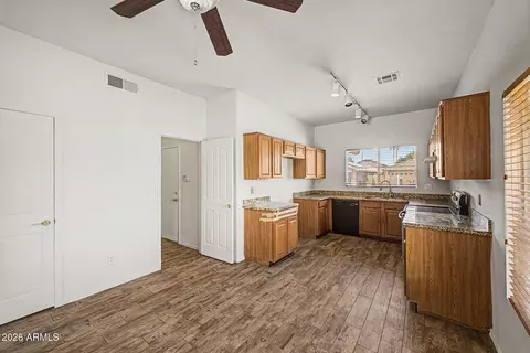 741 E Cantebria Dr, Gilbert, AZ 85296 photo 4