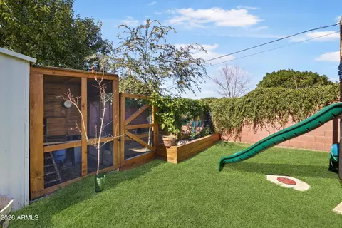 Exterior - 7823 N 7th Pl, Phoenix, AZ 85020 photo 2 of 4