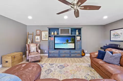 Living - 7823 N 7th Pl, Phoenix, AZ 85020 photo 2 of 2