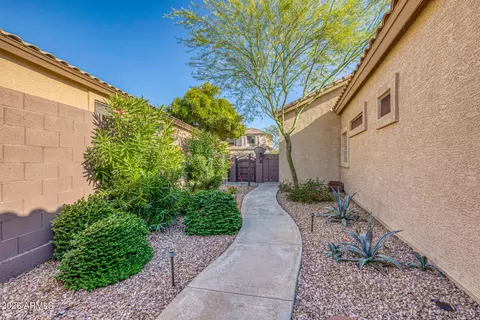 7024 E Russell St, Mesa, AZ 85207 photo 39
