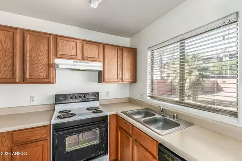 Kitchen - 2026 W Townley Ave, Phoenix, AZ 85021 photo 4 of 4