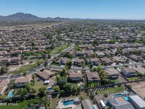 View/Area - 2614 E Carob Dr, Gilbert, AZ 85298 photo 12 of 14