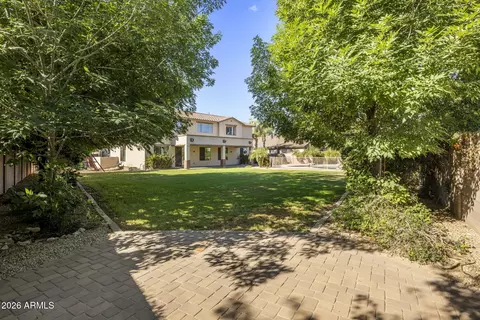 Exterior - 2614 E Carob Dr, Gilbert, AZ 85298 photo 5 of 7