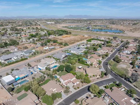 View/Area - 2614 E Carob Dr, Gilbert, AZ 85298 photo 8 of 14