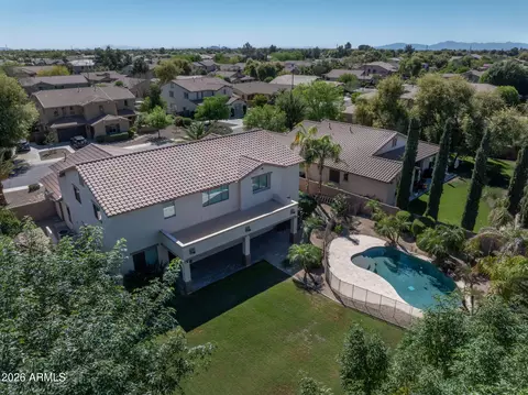 View/Area - 2614 E Carob Dr, Gilbert, AZ 85298 photo 4 of 14