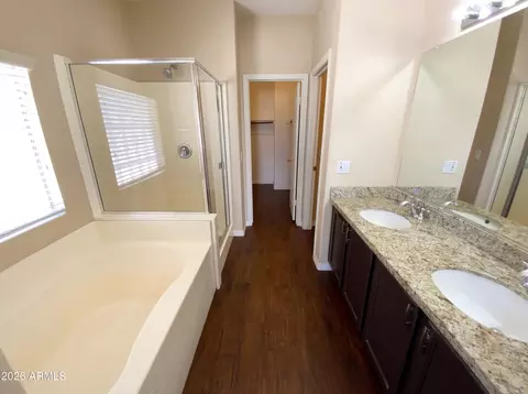 Bath - 3938 W Hackamore Dr, Phoenix, AZ 85083 photo 1 of 3