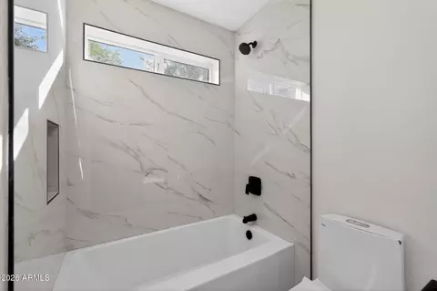 Bath - 9 E Surrey Ave, Phoenix, AZ 85022 photo 5 of 5