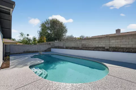 Exterior - 9 E Surrey Ave, Phoenix, AZ 85022 photo 3 of 6