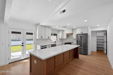 9 E Surrey Ave, Phoenix, AZ 85022