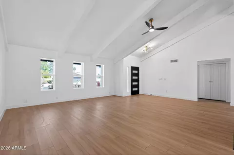 Living - 9 E Surrey Ave, Phoenix, AZ 85022 photo 2 of 5