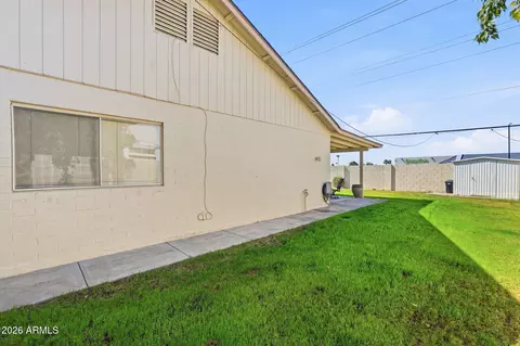 Exterior - 16802 N 34th Dr, Phoenix, AZ 85053 photo 6 of 8