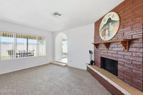 Living - 16802 N 34th Dr, Phoenix, AZ 85053 photo 3 of 6