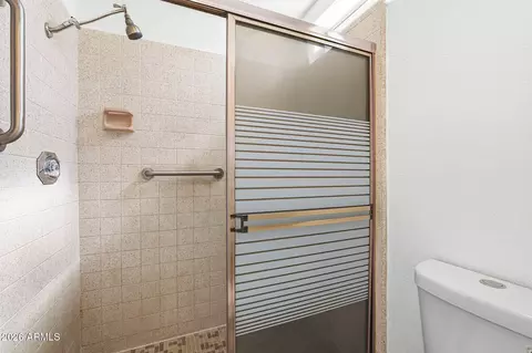 Bath - 16802 N 34th Dr, Phoenix, AZ 85053 photo 2 of 4