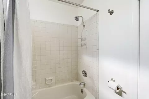 Bath - 16802 N 34th Dr, Phoenix, AZ 85053 photo 4 of 4