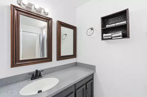 Bath - 16802 N 34th Dr, Phoenix, AZ 85053 photo 3 of 4