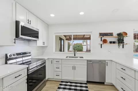 Kitchen - 2521 E Inca St, Mesa, AZ 85213 photo 5 of 6