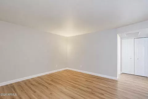 Living - 17 E Ruth Ave #303, Phoenix, AZ 85020 photo 5 of 5
