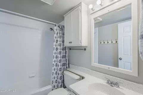 Bath - 17 E Ruth Ave #303, Phoenix, AZ 85020 photo 2 of 2