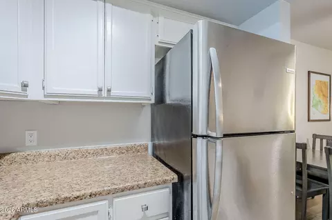 Kitchen - 17 E Ruth Ave #303, Phoenix, AZ 85020 photo 5 of 5
