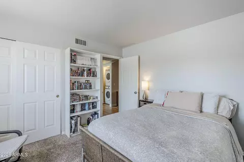 Bedroom - 17 E Ruth Ave #303, Phoenix, AZ 85020 photo 2 of 4